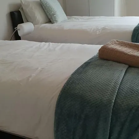 아파트 Centre Apartment, Augustine Street